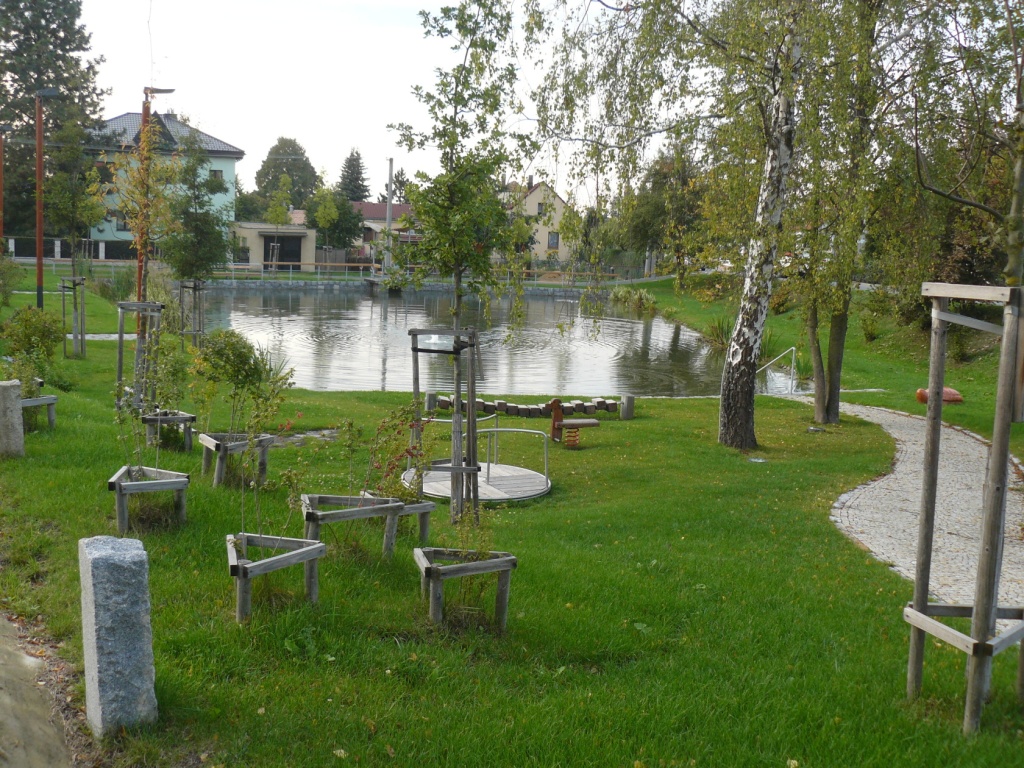 Foto valdeckého rybníka a okolí č.1.